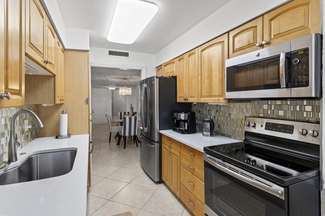4200 N Ocean Drive 1-204, Riviera Beach, FL 33404