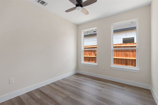 5847 Black Pine Circle, Granbury, TX 76048