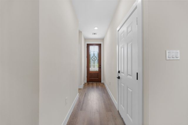 5847 Black Pine Circle, Granbury, TX 76048