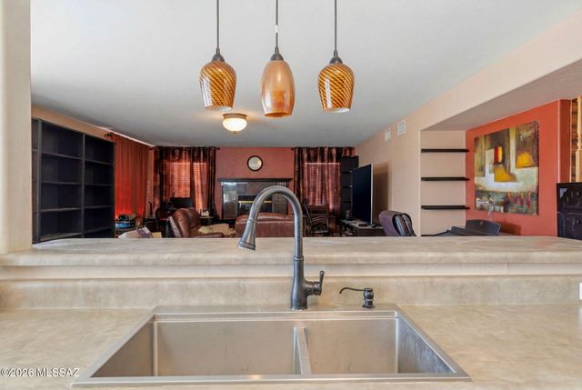 10248 E Buffaloberry Loop, Tucson, AZ 85748
