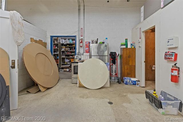 17170 Burgess, Detroit, MI 48219