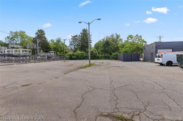 17170 Burgess, Detroit, MI 48219