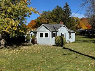 417 Clinton Street, Jonesville, MI 49250