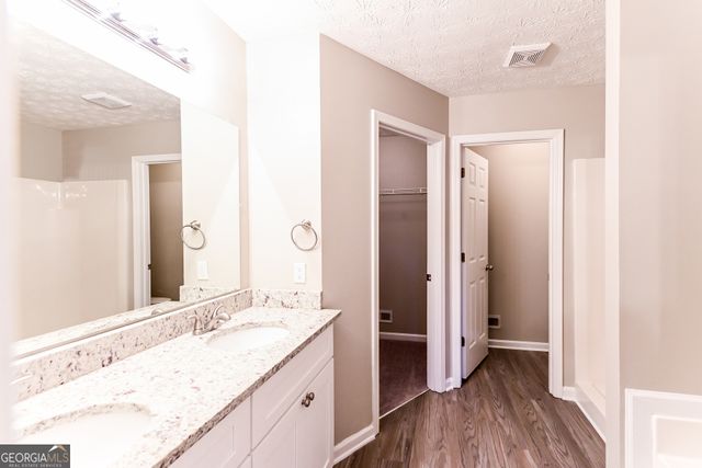 2520 Lake Royale Drive, Riverdale, GA 30296