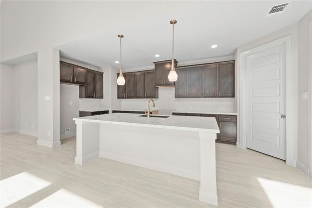 127 Candlelight Ridge Court, Richmond, TX 77406