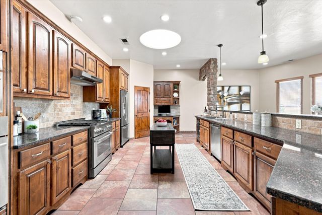 1241 22nd Avenue SE, Rio Rancho, NM 87124