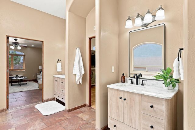 1241 22nd Avenue SE, Rio Rancho, NM 87124