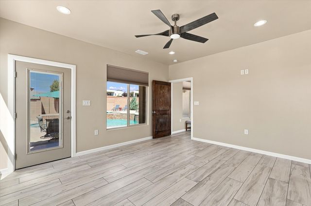 1241 22nd Avenue SE, Rio Rancho, NM 87124