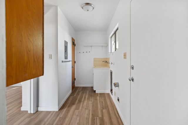 61 N Sinarle Place, Porterville, CA 93257