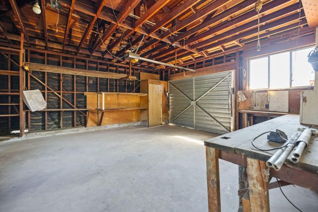 61 N Sinarle Place, Porterville, CA 93257