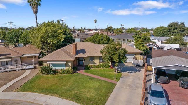 61 N Sinarle Place, Porterville, CA 93257