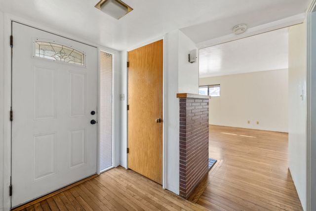 61 N Sinarle Place, Porterville, CA 93257