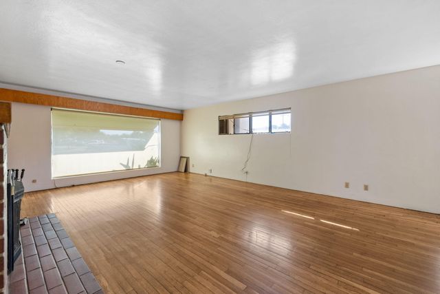 61 N Sinarle Place, Porterville, CA 93257