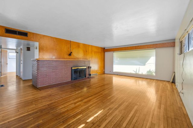 61 N Sinarle Place, Porterville, CA 93257