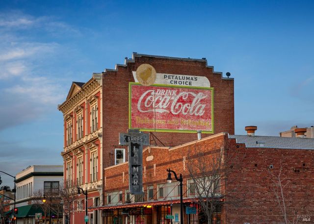 512 Keller St, Petaluma, CA 94952