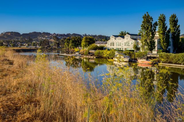 512 Keller St, Petaluma, CA 94952