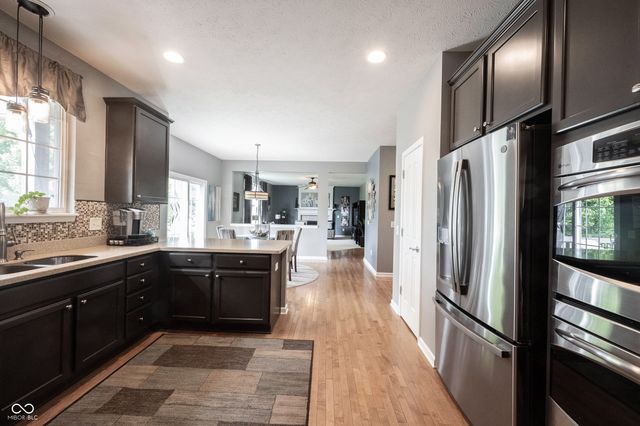 9245 Windrift Way, Zionsville, IN 46077