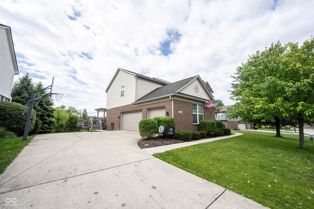9245 Windrift Way, Zionsville, IN 46077
