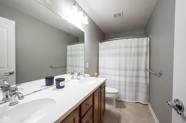 9245 Windrift Way, Zionsville, IN 46077