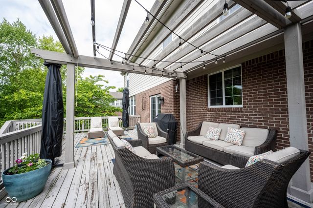 9245 Windrift Way, Zionsville, IN 46077