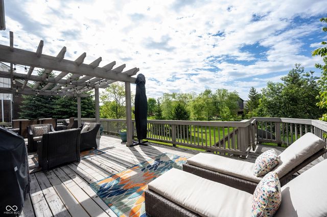 9245 Windrift Way, Zionsville, IN 46077