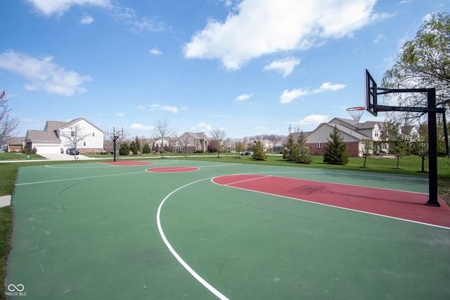 9245 Windrift Way, Zionsville, IN 46077
