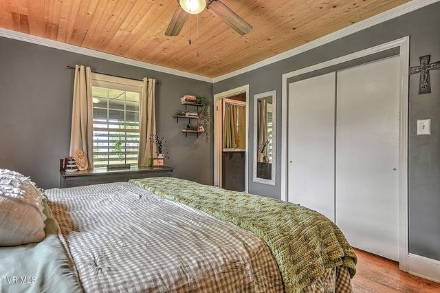 125 Maplelawn Drive, Bristol, TN 37620