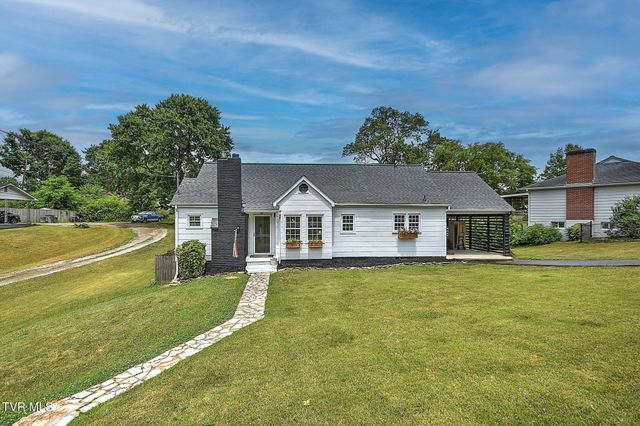 125 Maplelawn Drive, Bristol, TN 37620
