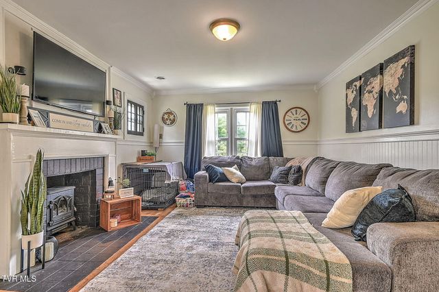 125 Maplelawn Drive, Bristol, TN 37620