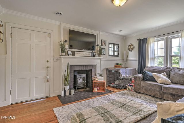 125 Maplelawn Drive, Bristol, TN 37620