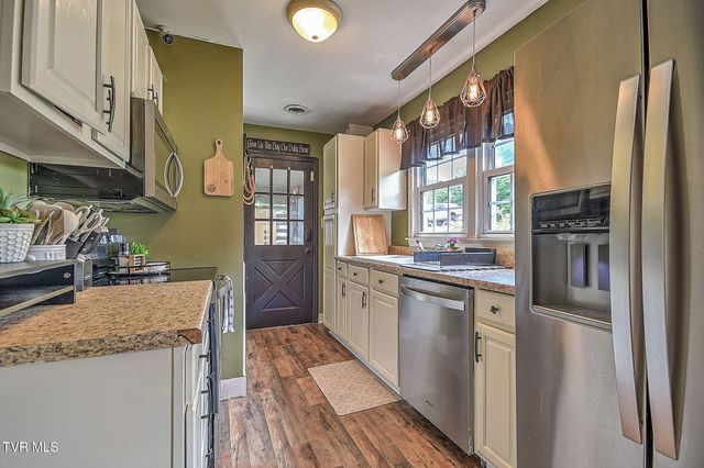 125 Maplelawn Drive, Bristol, TN 37620