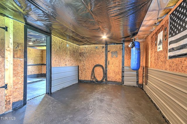 125 Maplelawn Drive, Bristol, TN 37620