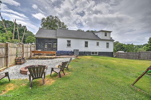 125 Maplelawn Drive, Bristol, TN 37620