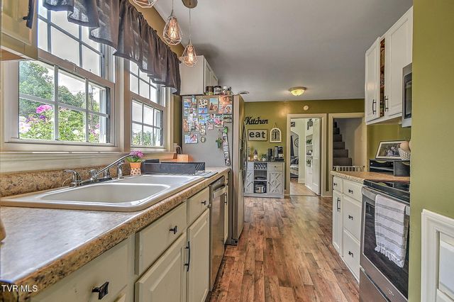 125 Maplelawn Drive, Bristol, TN 37620