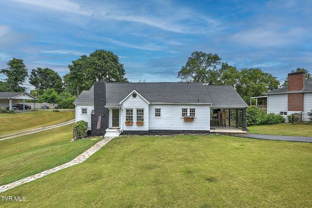 125 Maplelawn Drive, Bristol, TN 37620