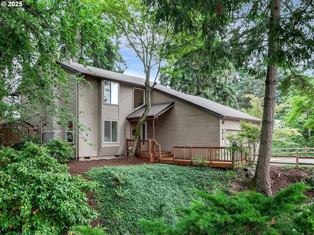 3010 Se OAK St, Hillsboro, OR 97123