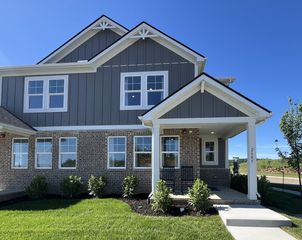 2601 Peaceful Valley Dr, Columbia, TN 38401