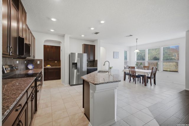 20331 Roche Oak, San Antonio, TX 78259