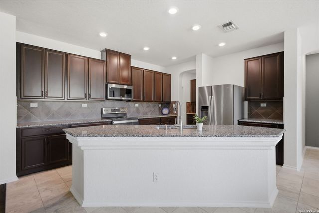 20331 Roche Oak, San Antonio, TX 78259