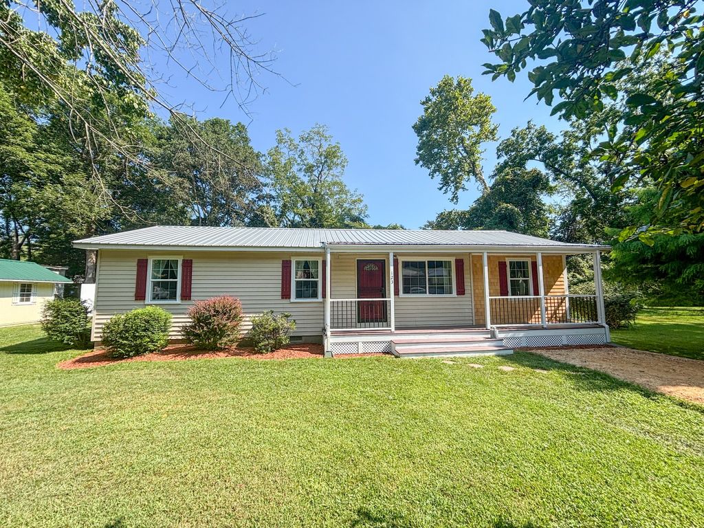 123 Shelton St, Linden, TN 37096