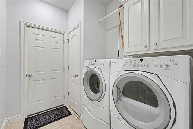 4058 N Zion Valley Drive, Fayetteville, AR 72703