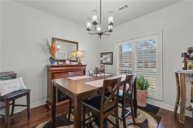 4058 N Zion Valley Drive, Fayetteville, AR 72703