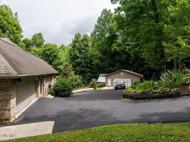 2031 Ridgefield Road, Johnson City, TN 37601
