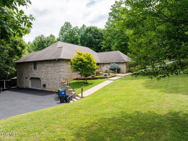 2031 Ridgefield Road, Johnson City, TN 37601