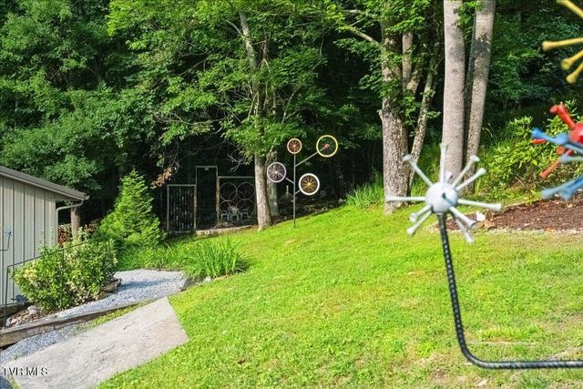 2031 Ridgefield Road, Johnson City, TN 37601