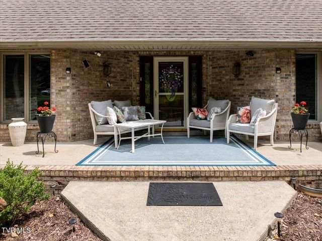 2031 Ridgefield Road, Johnson City, TN 37601