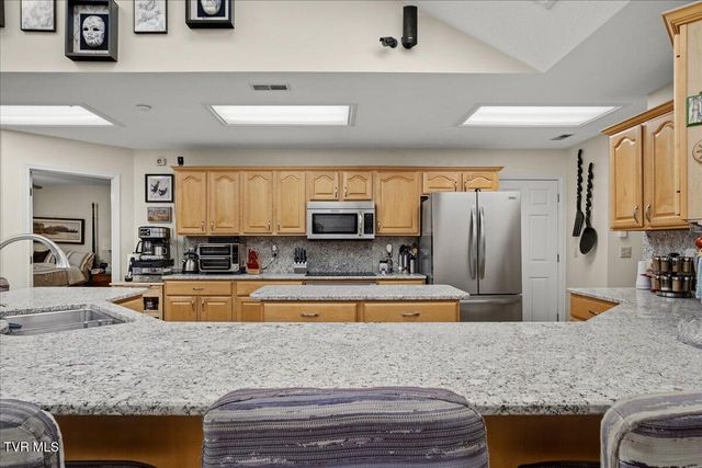 2031 Ridgefield Road, Johnson City, TN 37601