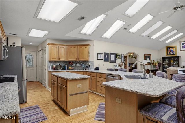 2031 Ridgefield Road, Johnson City, TN 37601