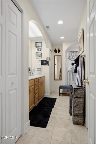 2031 Ridgefield Road, Johnson City, TN 37601