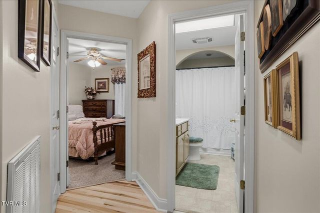 2031 Ridgefield Road, Johnson City, TN 37601